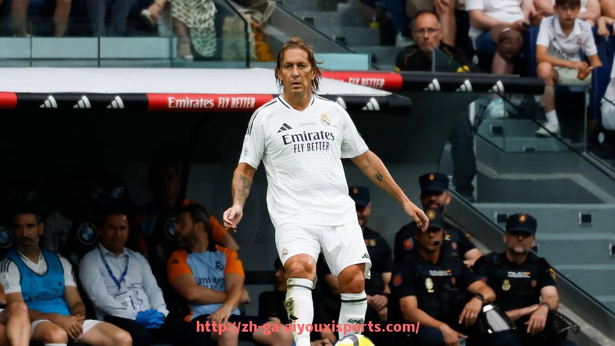 爱游戏体育官网-世俱杯全景拍摄技术设备配置与拍摄效果分析