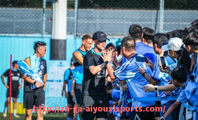 爱游戏体育官网-英超球队假期安排：球员休赛期与训练计划分析